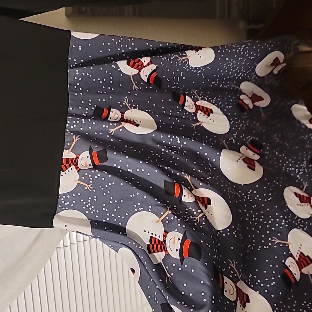 XL Super Cute Snowman Dress - Picture 4 of 5
